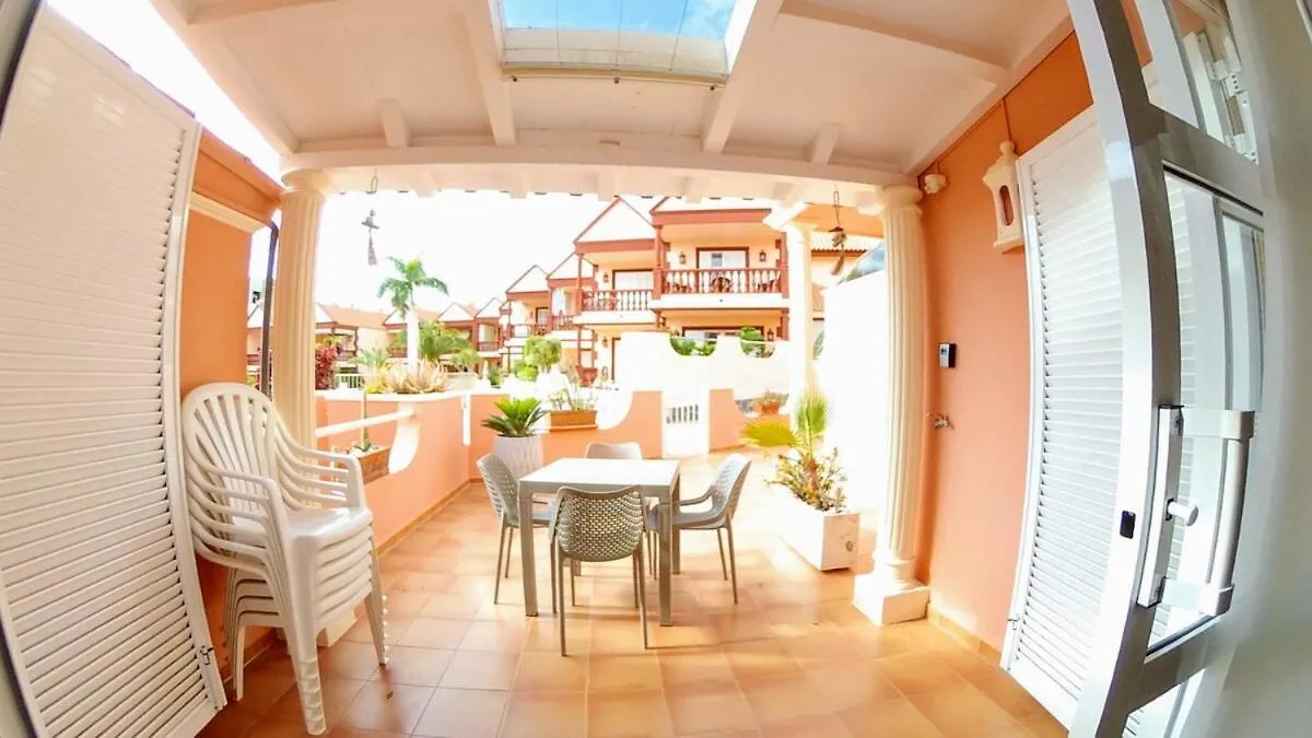 בית נופש אדחה Spacious Villa 500 M From The Sea! Playa Del Duque