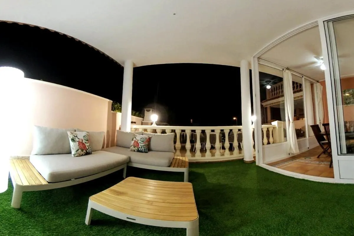 אדחה Spacious Villa 500 M From The Sea! Playa Del Duque 0*,  ספרד