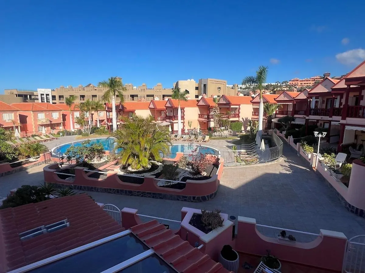אדחה Spacious Villa 500 M From The Sea! Playa Del Duque 0*,  ספרד