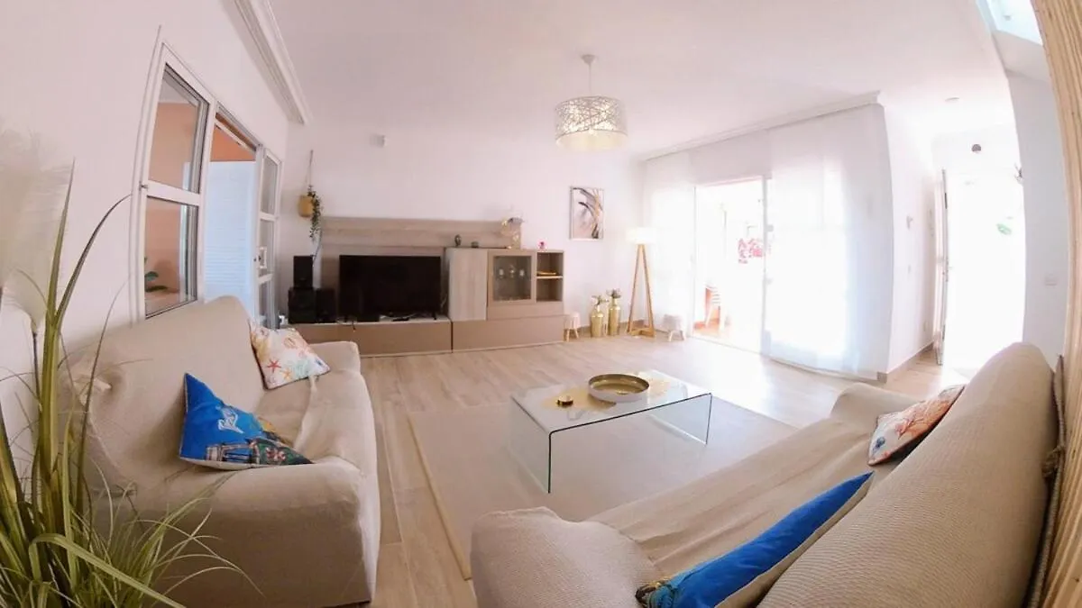 אדחה Spacious Villa 500 M From The Sea! Playa Del Duque ספרד