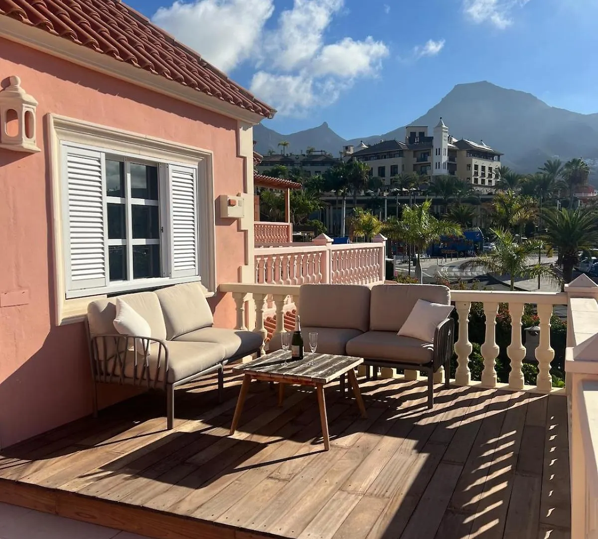 Spacious Villa 500 M From The Sea! Playa Del Duque Costa Adeje