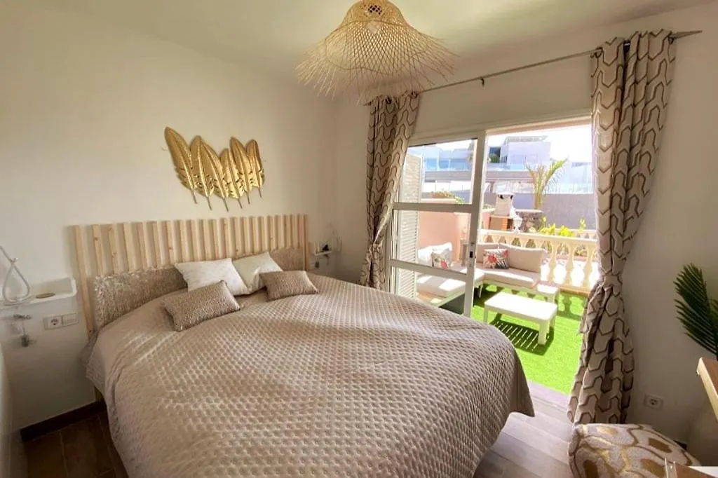 Spacious Villa 500 M From The Sea! Playa Del Duque Costa Adeje  0*, Costa Adeje (Tenerife)